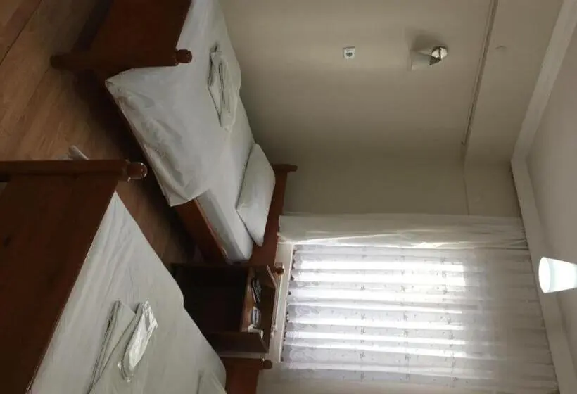 景色の見えるスタンダード４人部屋, Koçan Otel Hatice Karakoçan