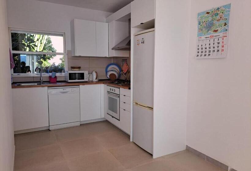 דירת חדר נוף לים, Puntblanc Residences