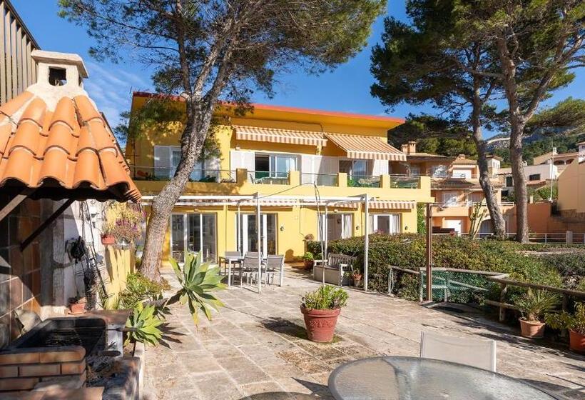 דירת חדר בקומת קרקע, Puntblanc Residences