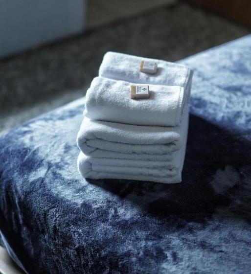 اتاق استاندارد یک نفره, Outbox Inn