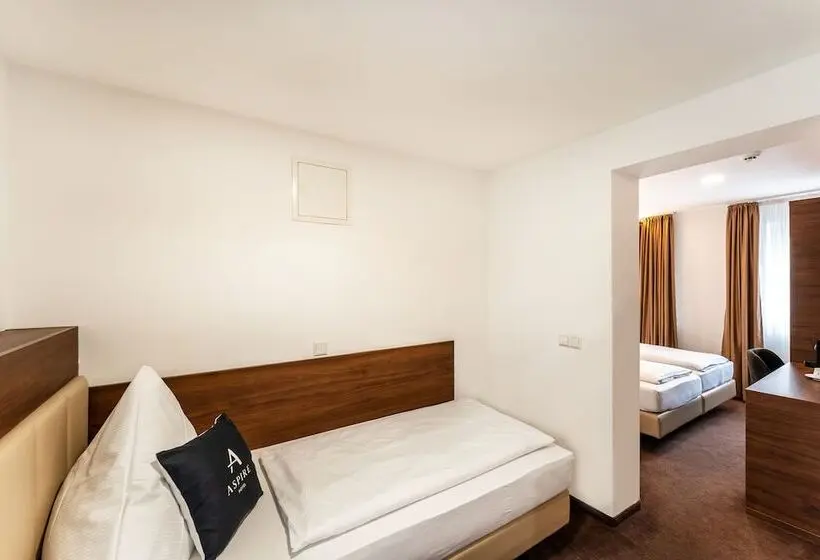 スタンダードトリプルルーム, Aspire Castillo Reutlingen, Trademark Collection By Wyndham