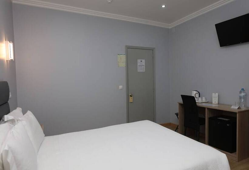 اتاق لوکس, O Eletrico Guesthouse
