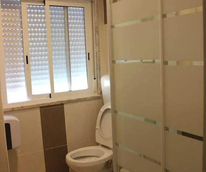 سوییت لوکس, O Eletrico Guesthouse