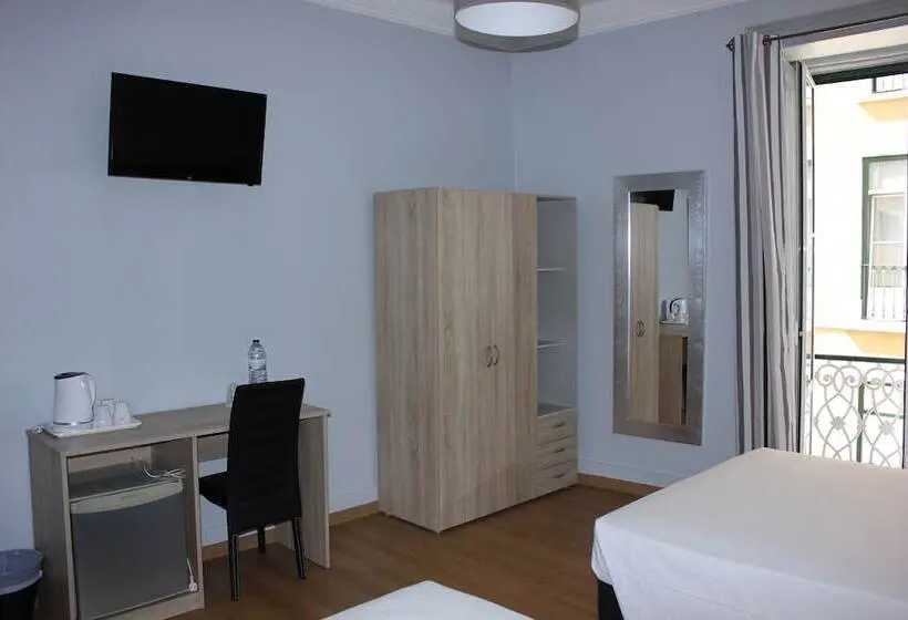 اتاق لوکس سه تخته, O Eletrico Guesthouse