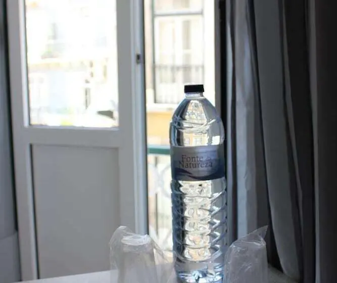 اتاق استاندارد با سرویس بهداشتی مشترک, O Eletrico Guesthouse