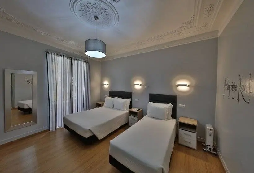 اتاق لوکس سه تخته, O Eletrico Guesthouse