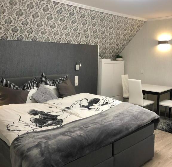 舒适三人间, Pension Ottenheide