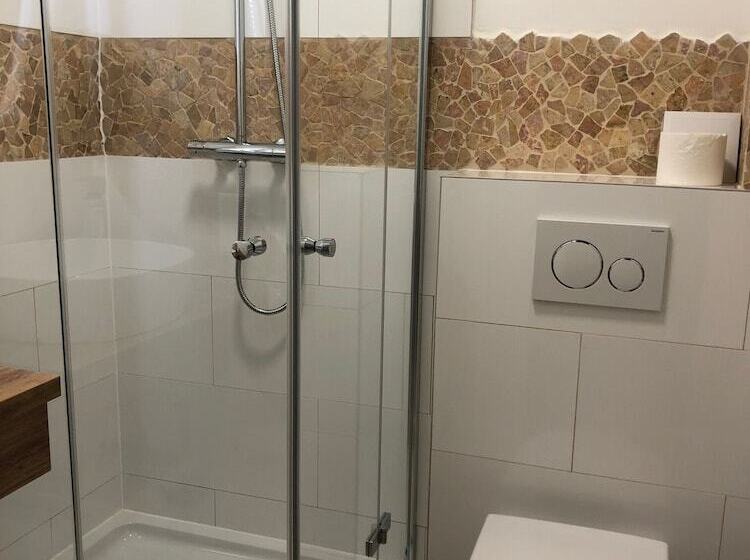 标准单人间, Pension Ottenheide