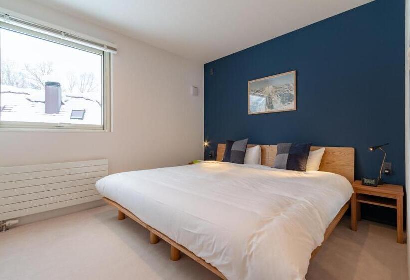 דירת חדר, Roku By H2 Life