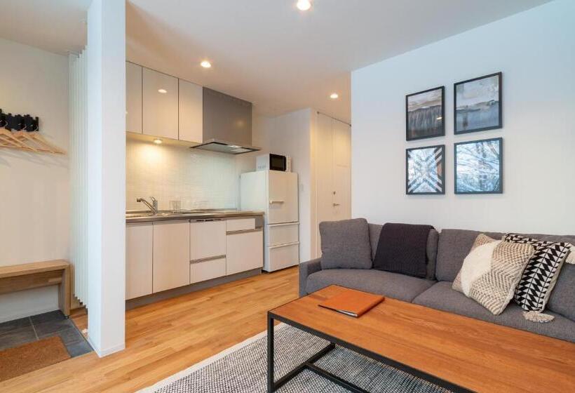 דירת חדר, Roku By H2 Life