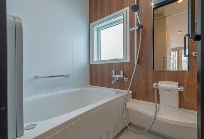 דירת שני חדרים, Roku By H2 Life