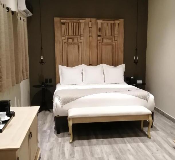 带大床的豪华间, Bouquet   Adults Only