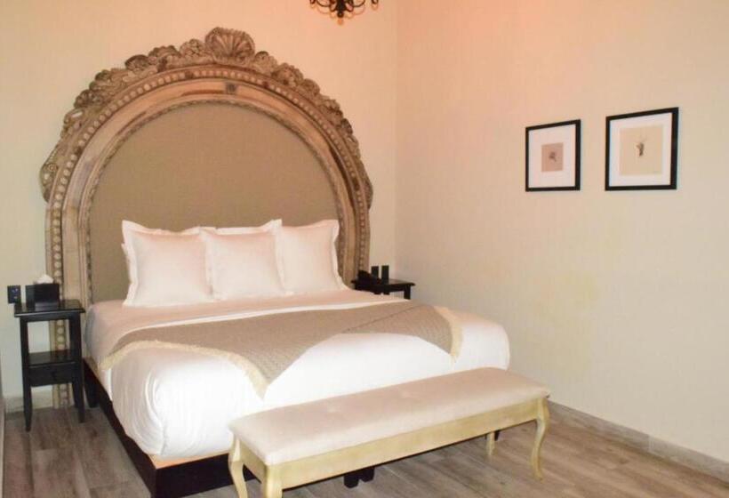 适合残疾人士使用的带超级大床的标准间, Bouquet   Adults Only