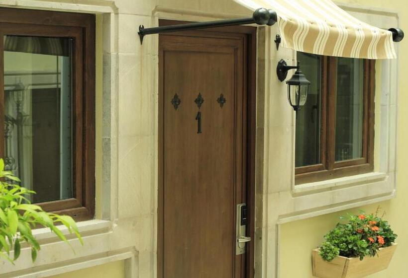 适合残疾人士使用的带超级大床的标准间, Bouquet   Adults Only