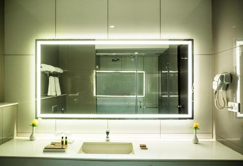 Superior Rum, Grand Ashok