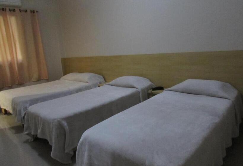 اتاق استاندارد چهار تخته, Ideal Flíper Com Estacionamento Grátis Para Carro Pequeno Altura Padrão Internet Fibra