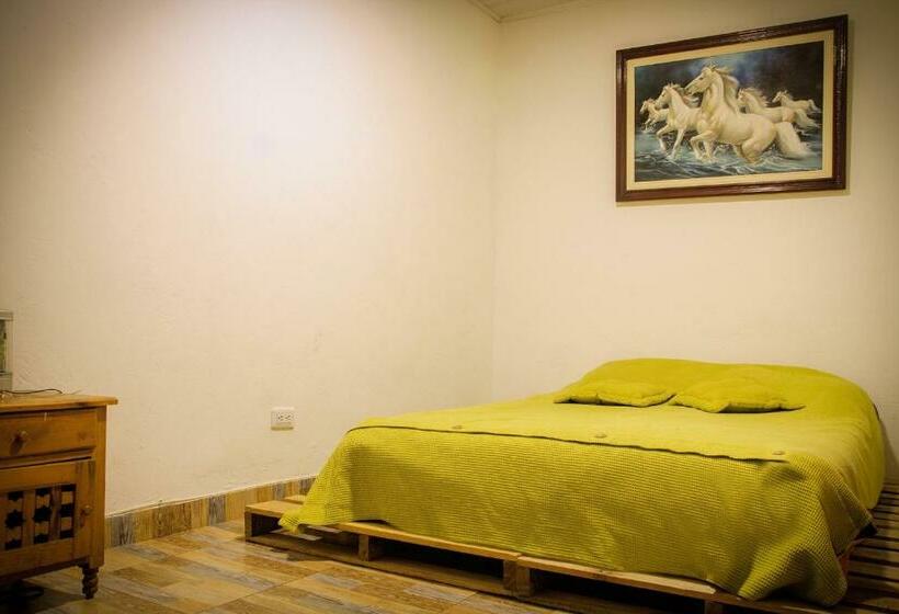 חדר סטנדרט, Bababuy Hostel