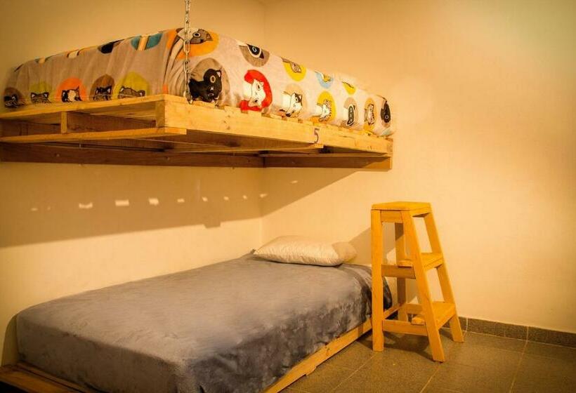 מיטה בחדר משותף, Bababuy Hostel