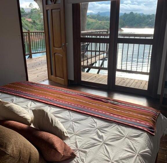 Suite with lake view, Serendipity Hospedaje Boutique