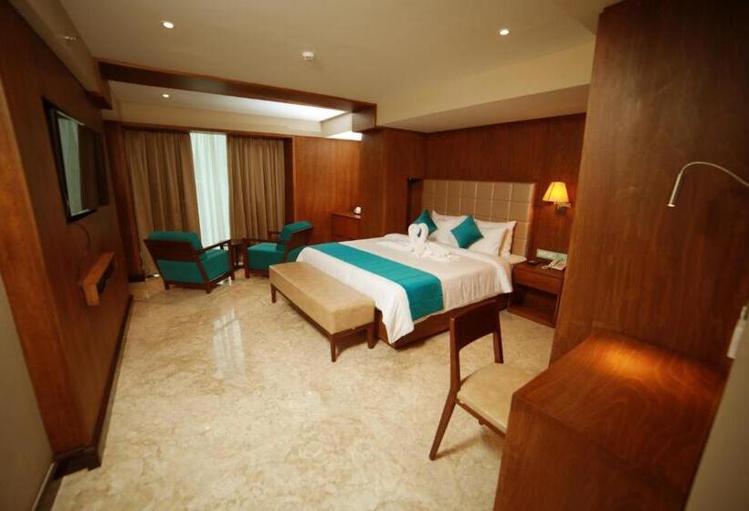 Люкс, Yash International