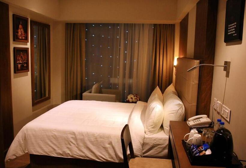 Номер Стандарт, Yash International