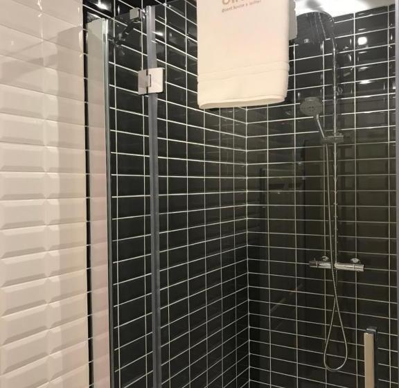 سوییت با چشمانداز باغ, Oryza Guest House& Suites