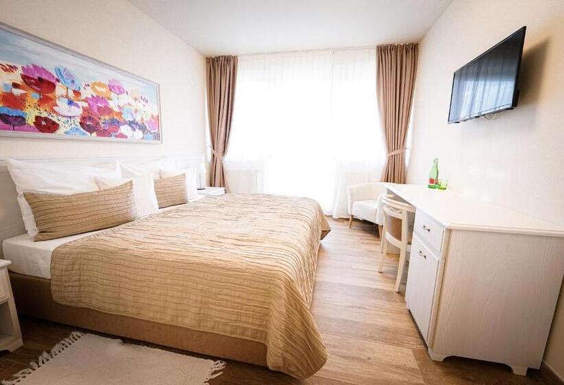 غرفة ديلوكس, Slunečná Louka