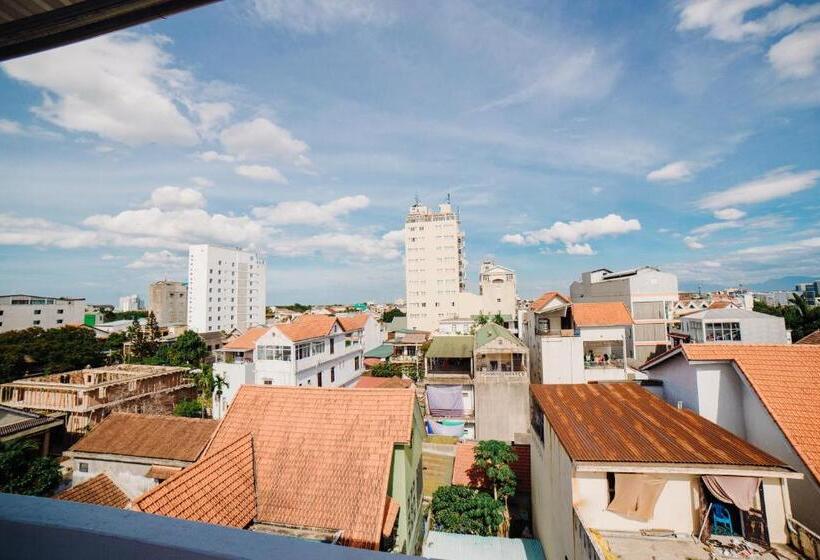 اتاق خانوادگی, Candyinn