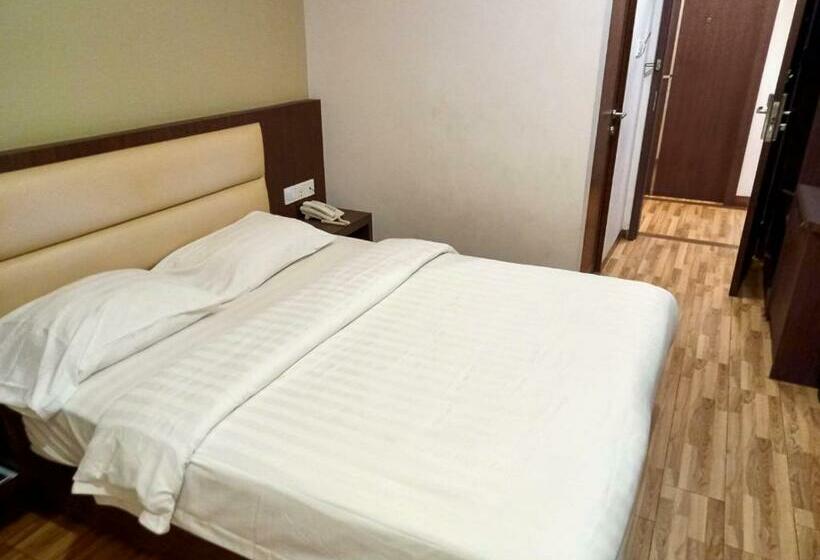 デラックスルーム, Namii