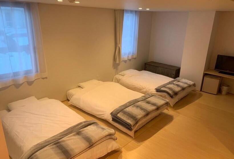 Family Room, Crasco Tabi Ne