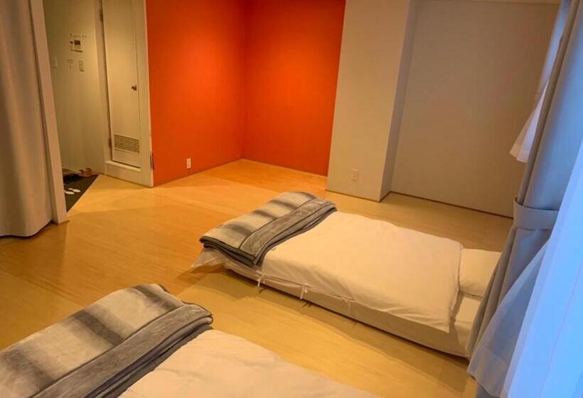 Family Room, Crasco Tabi Ne