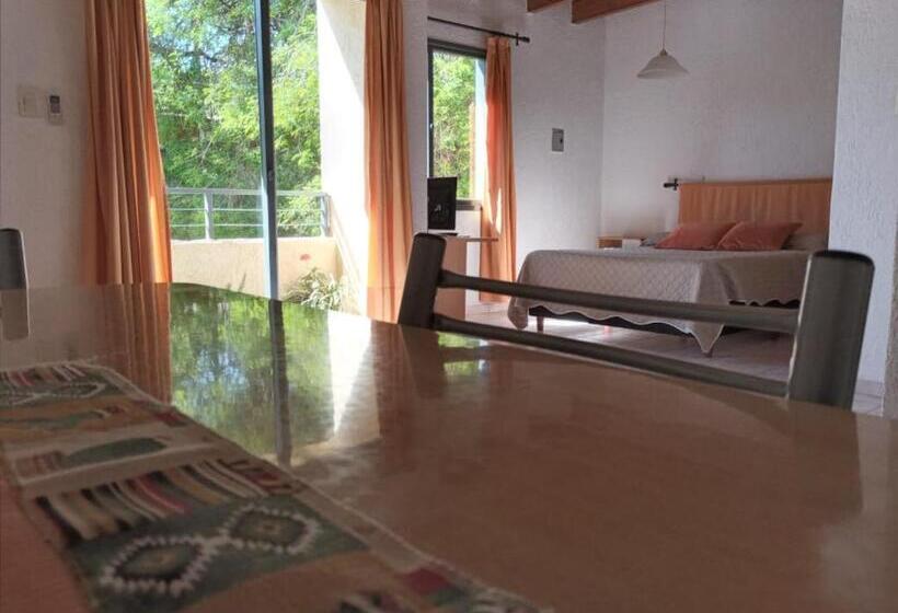 Balkonlu 1 Yatak Odalı Daire, Las Marias Apart