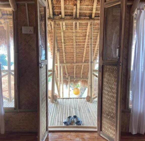 اتاق استاندارد با بالکن, Happy Lemon Tree Lodge