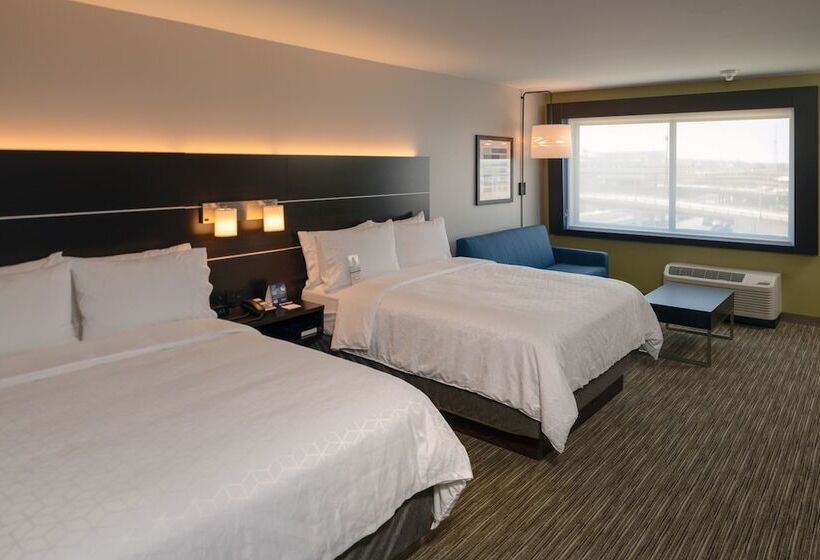 סוויטה מותאמת לאדם עם מוגבלויות, Holiday Inn Express & Suites   Tulsa Downtown   Arts District, An Ihg