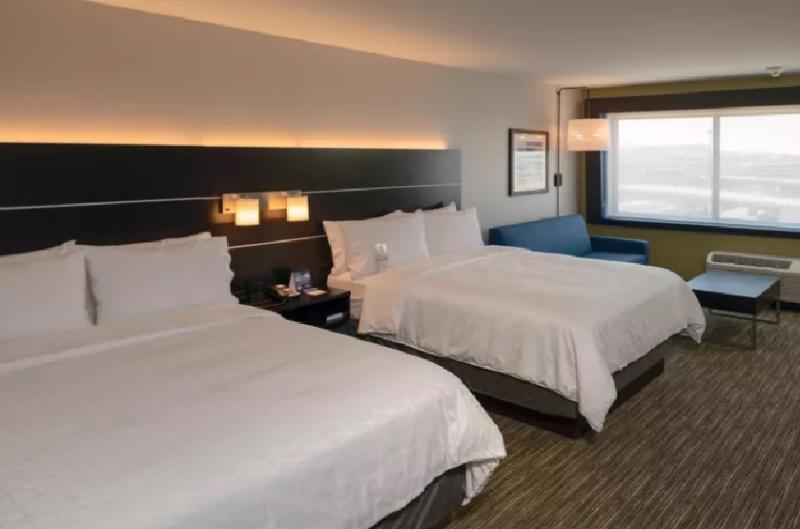 סוויטה מותאמת לאדם עם מוגבלויות, Holiday Inn Express & Suites   Tulsa Downtown   Arts District, An Ihg