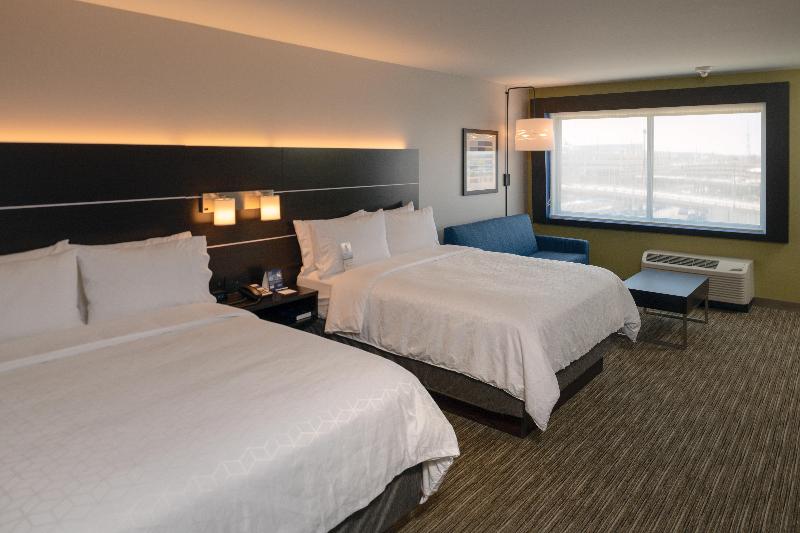 חדר סטנדרט מותאם לאדם עם מוגבלויות, Holiday Inn Express & Suites   Tulsa Downtown   Arts District, An Ihg