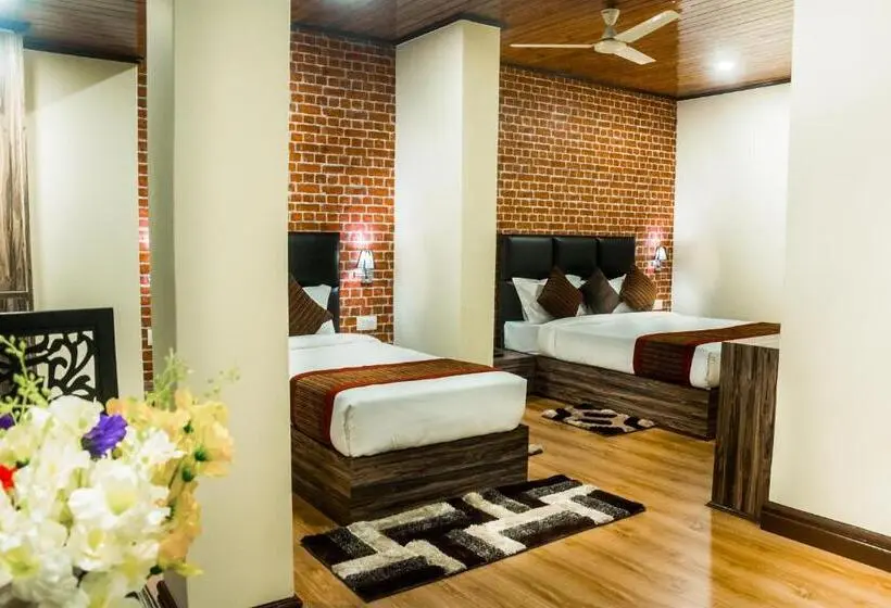 اتاق استاندارد سه نفره, Ecotel Tin Tin Bijanbari