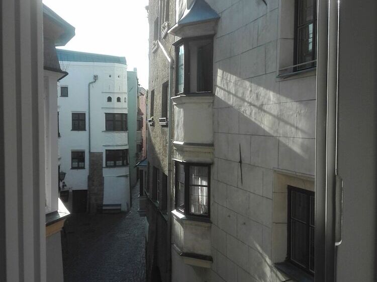 高级大房间, Kontor