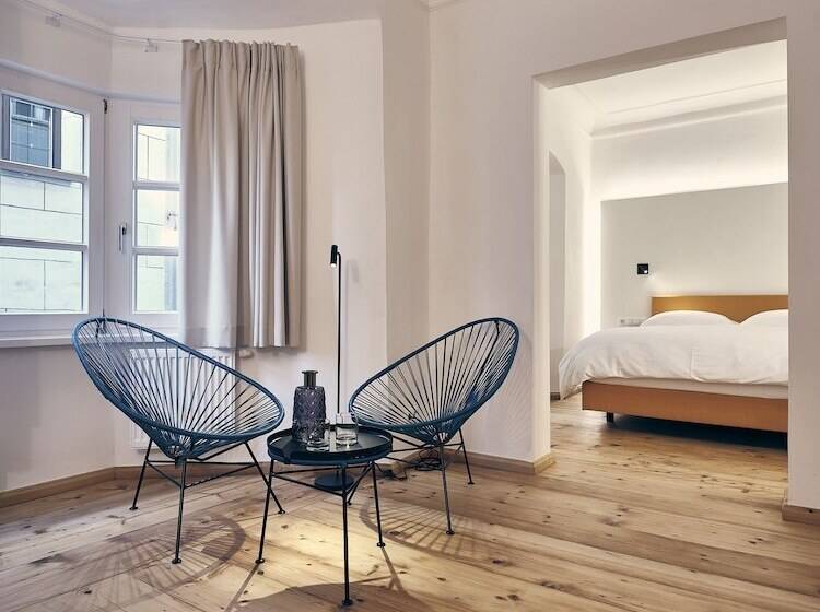 高级大房间, Kontor