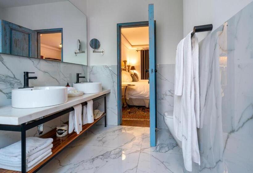 Люкс Повышенной Комфортности, Orchid House Polanco