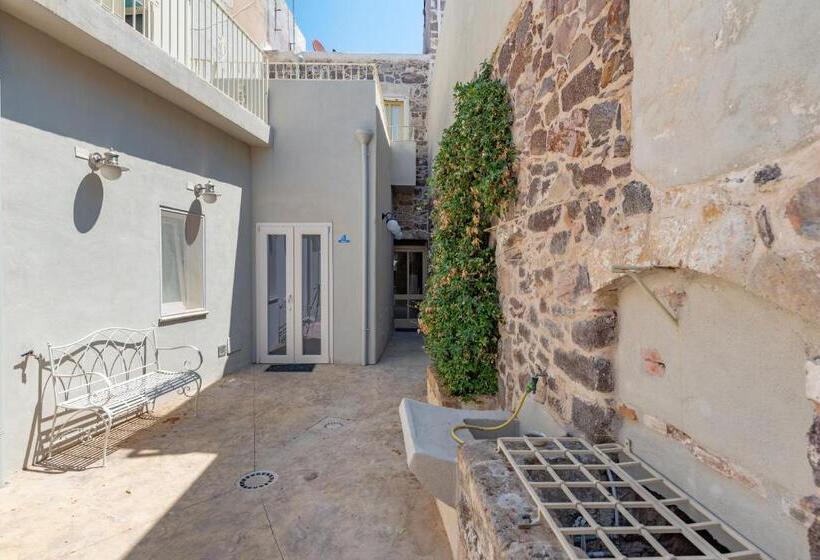 غرفة قياسية لذوى الاحتياجات الخاصة, Domo Sa Barra