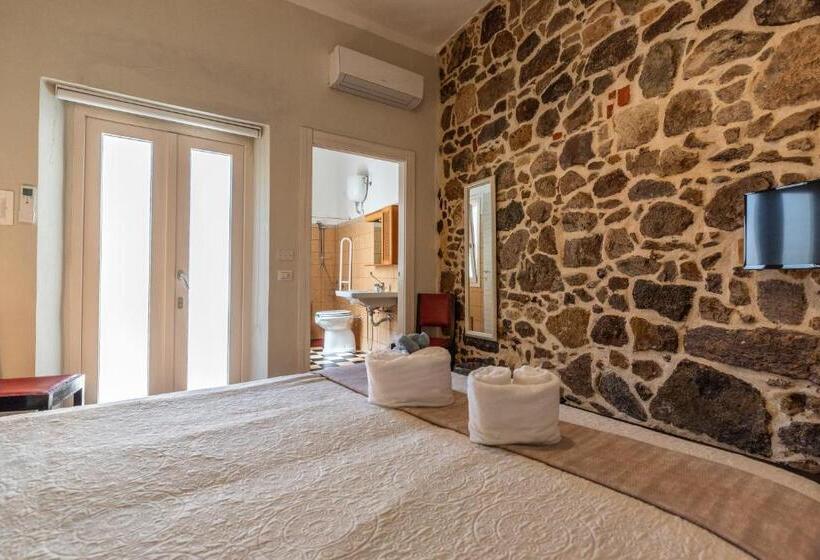 غرفة قياسية لذوى الاحتياجات الخاصة, Domo Sa Barra