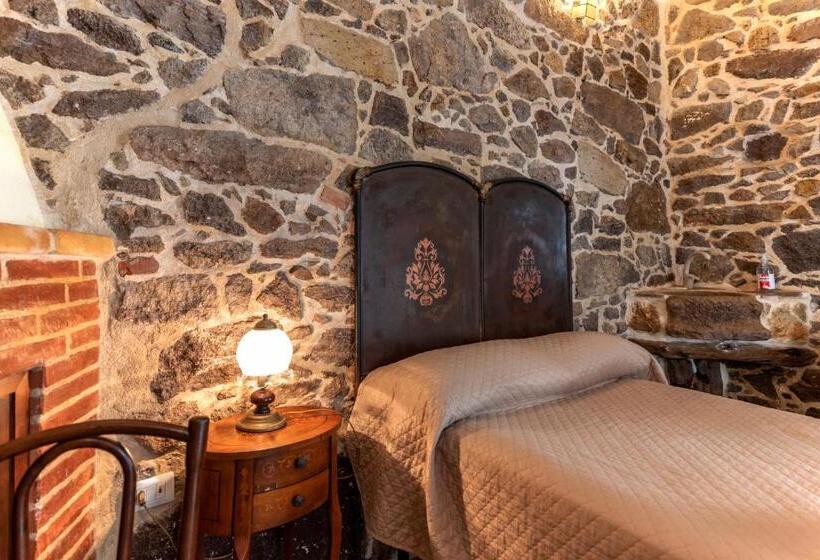 غرفة عائلية, Domo Sa Barra