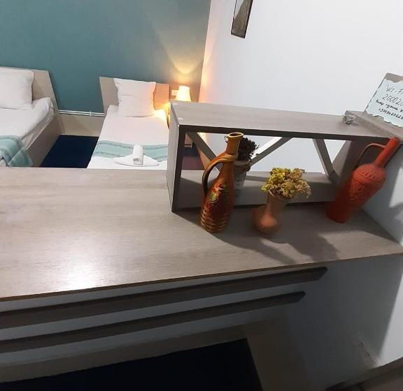 اتاق پریمیوم چهارنفره, Lind Hotel And Guest House