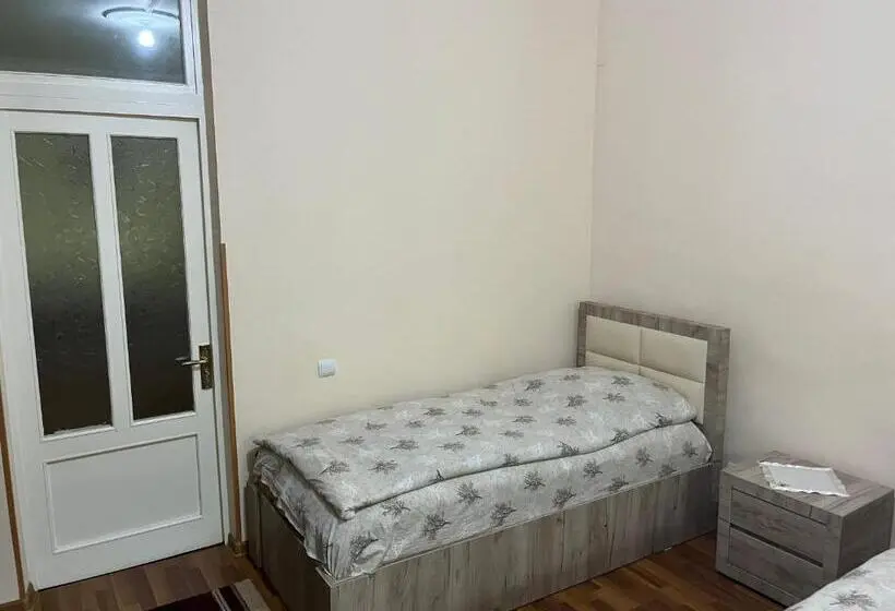 آپارتمان 2 خوابه, Inexpensive House