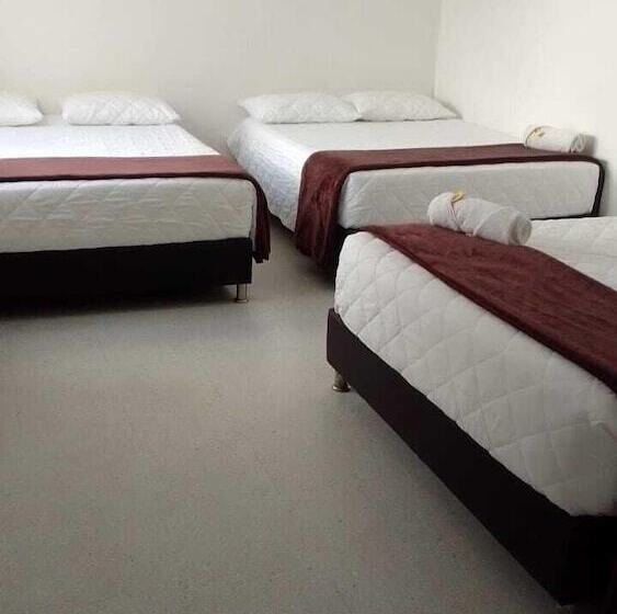 스탠다드 트리플 룸, Mirador San Esteban