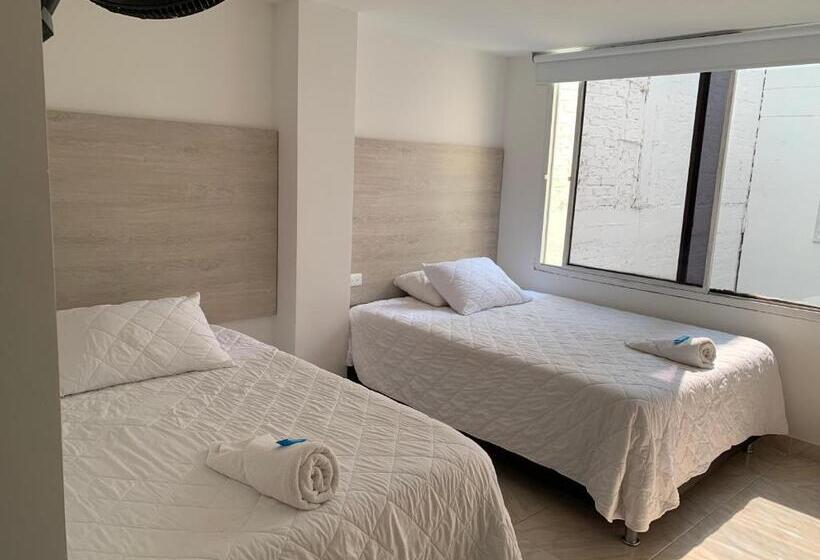 이코노미 룸, Mirador San Esteban