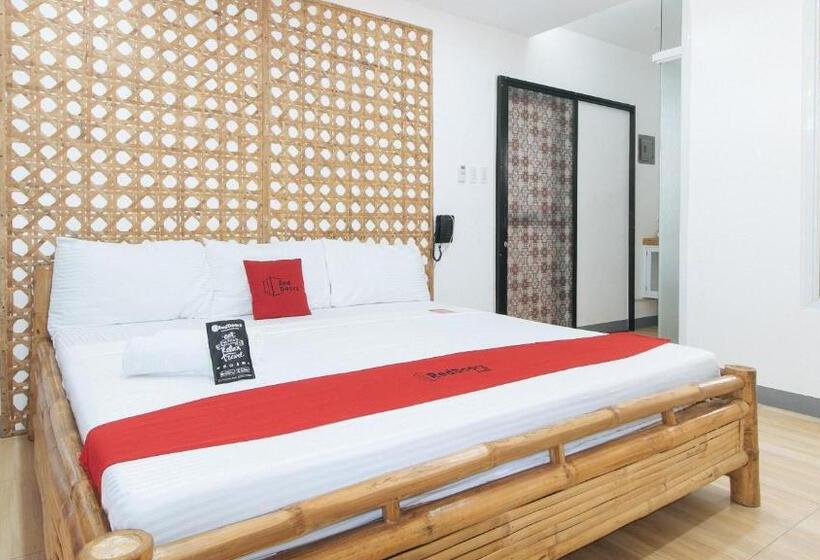 Люкс, Reddoorz At Dbuilders Rooms Lower Bicutan