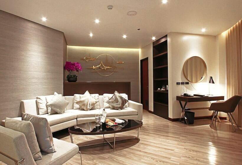 スイート, The Marison