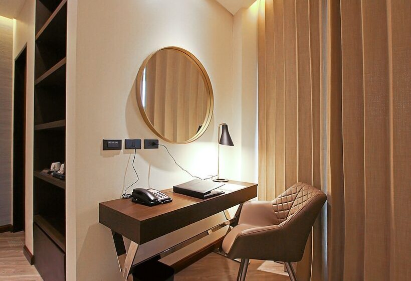 スイート, The Marison